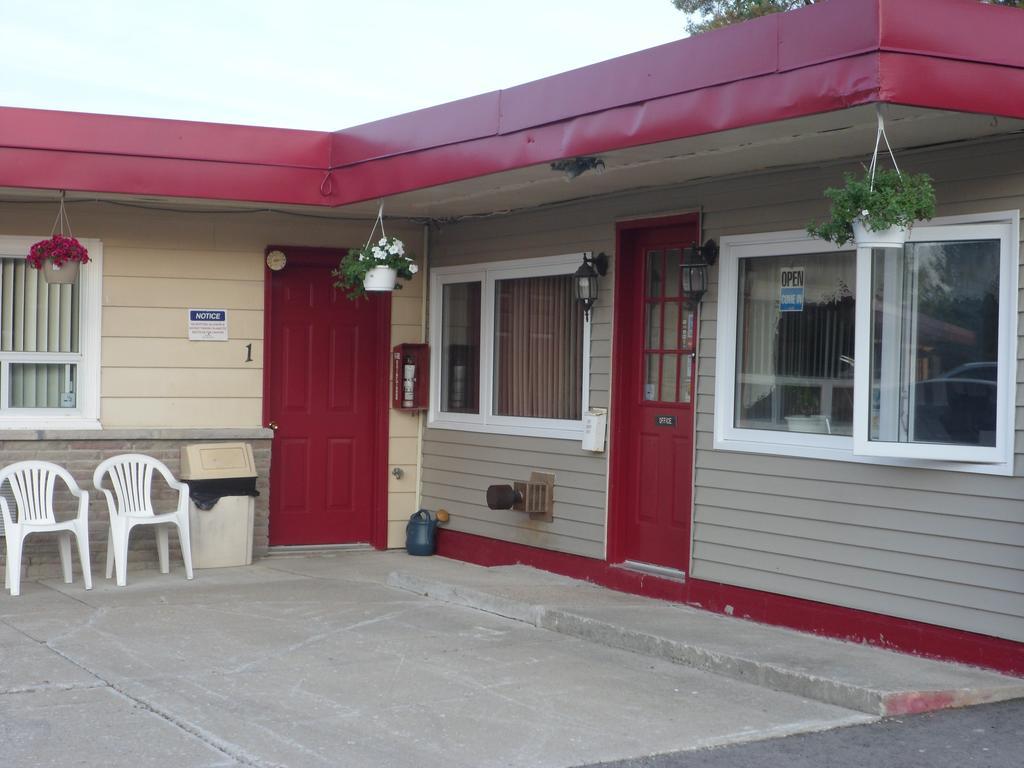 The Silver Birch Motel Goderich Extérieur photo