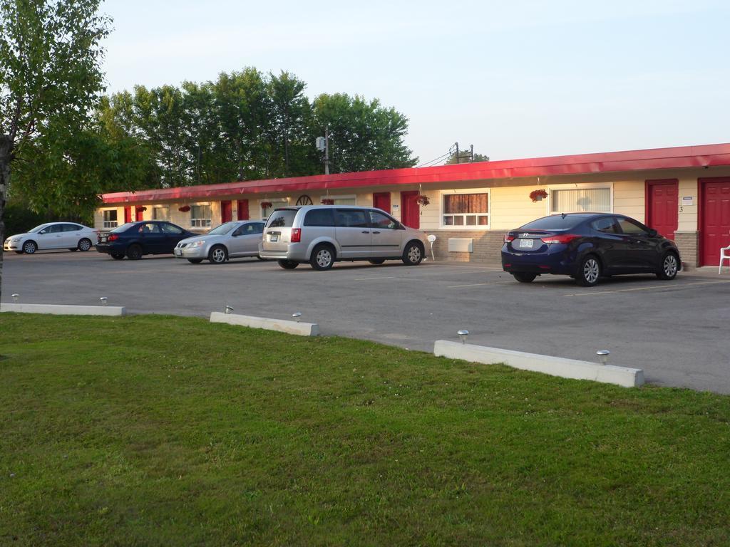 The Silver Birch Motel Goderich Extérieur photo
