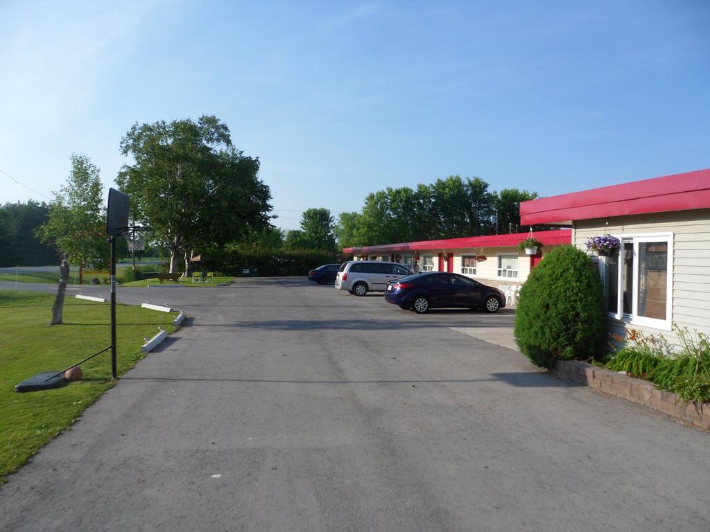 The Silver Birch Motel Goderich Extérieur photo