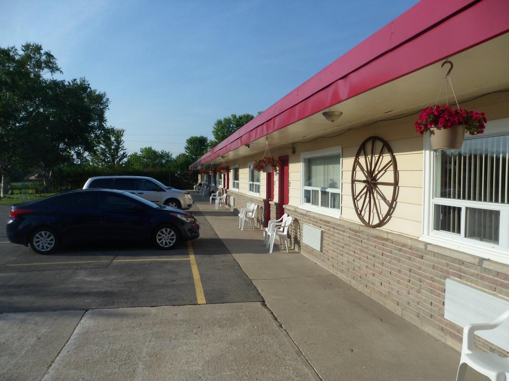 The Silver Birch Motel Goderich Extérieur photo