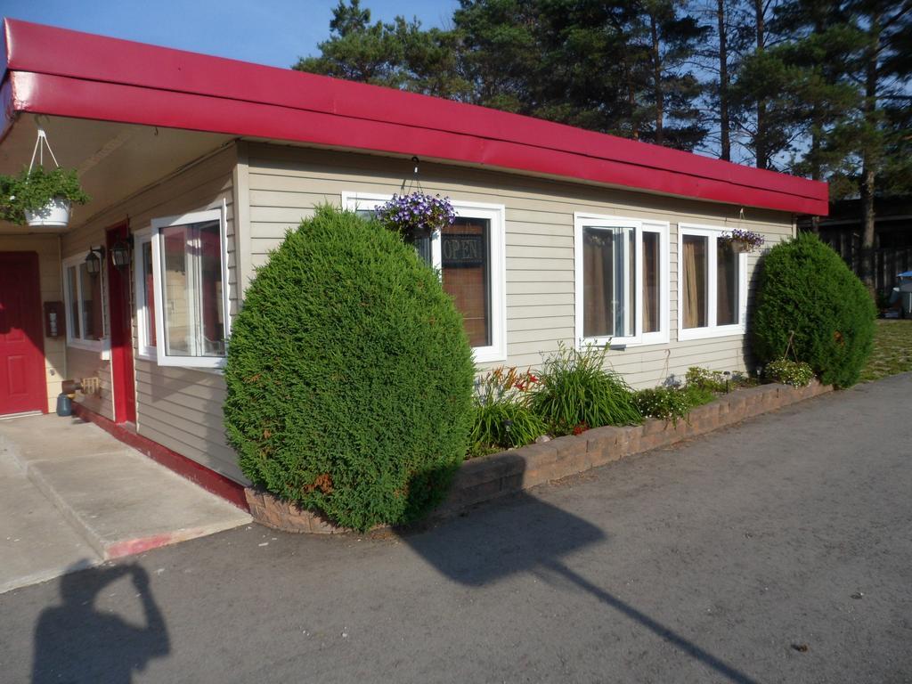 The Silver Birch Motel Goderich Extérieur photo