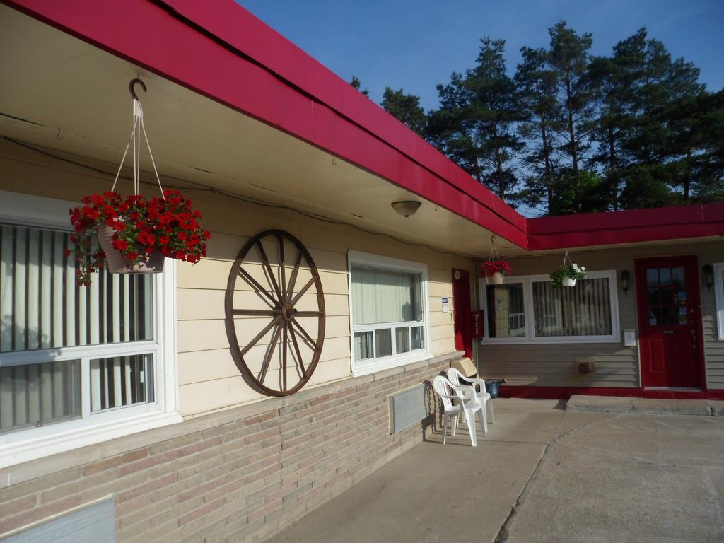 The Silver Birch Motel Goderich Extérieur photo