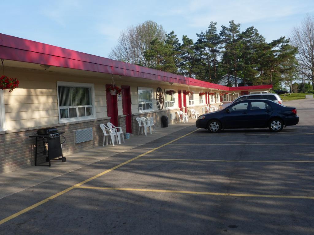 The Silver Birch Motel Goderich Extérieur photo