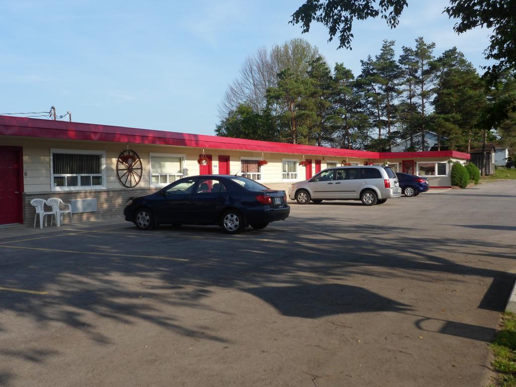 The Silver Birch Motel Goderich Extérieur photo