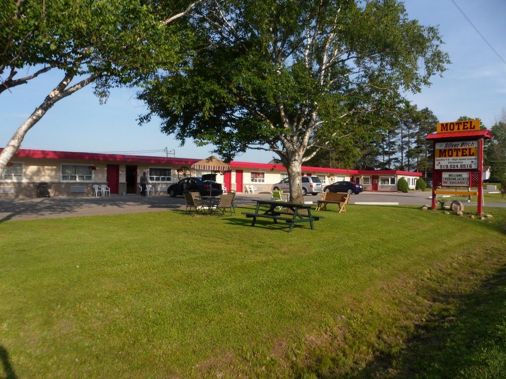 The Silver Birch Motel Goderich Extérieur photo