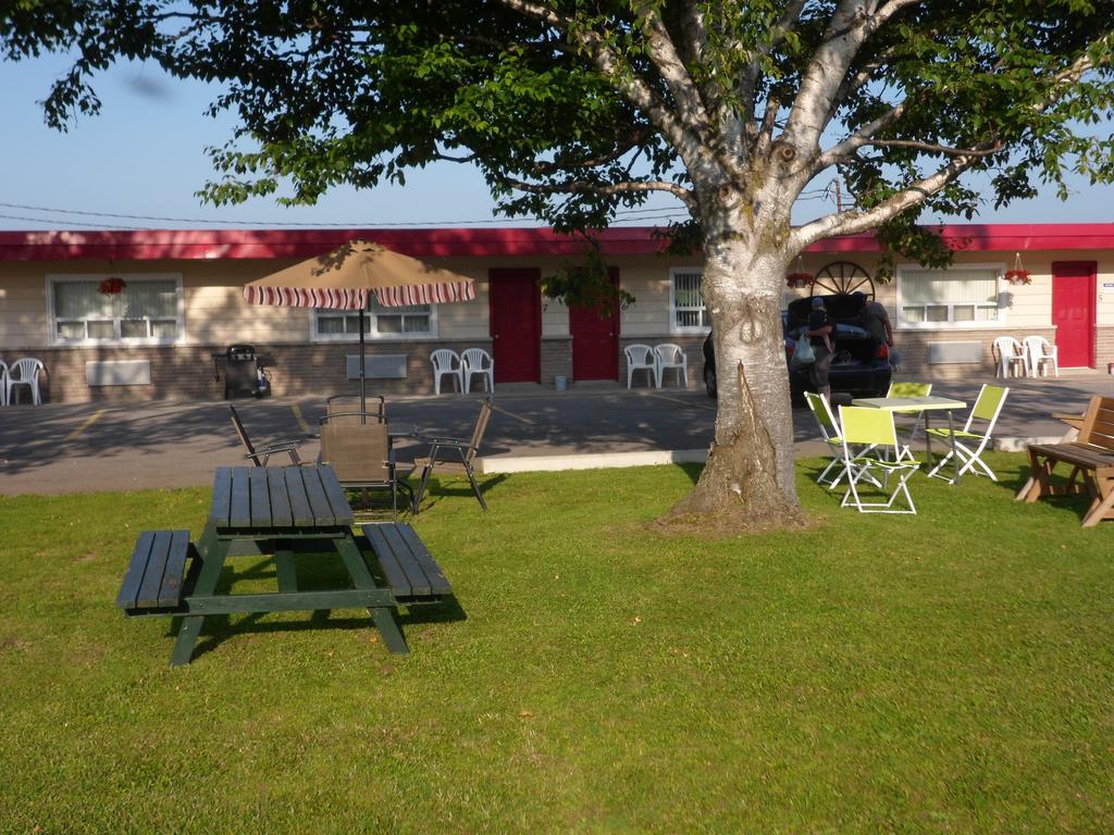 The Silver Birch Motel Goderich Extérieur photo