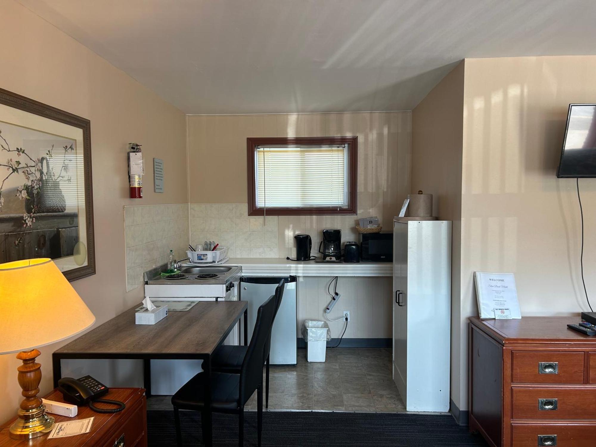 The Silver Birch Motel Goderich Extérieur photo